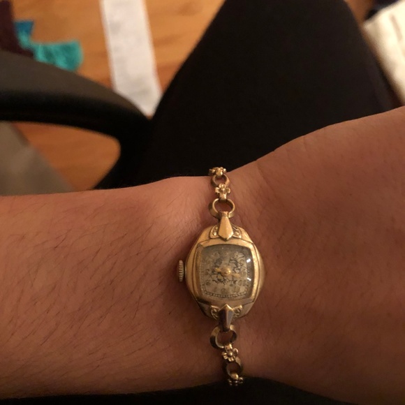 10k gold plated bulova vintage 1960s watch main image 5